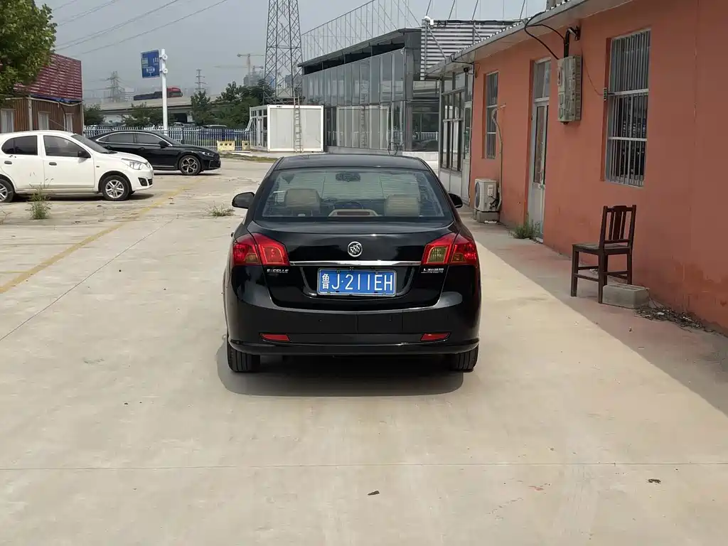 Buick Excelle 2013