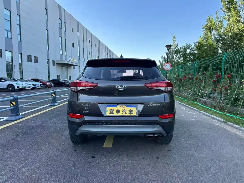 Hyundai Tucson 2017 — фото 13