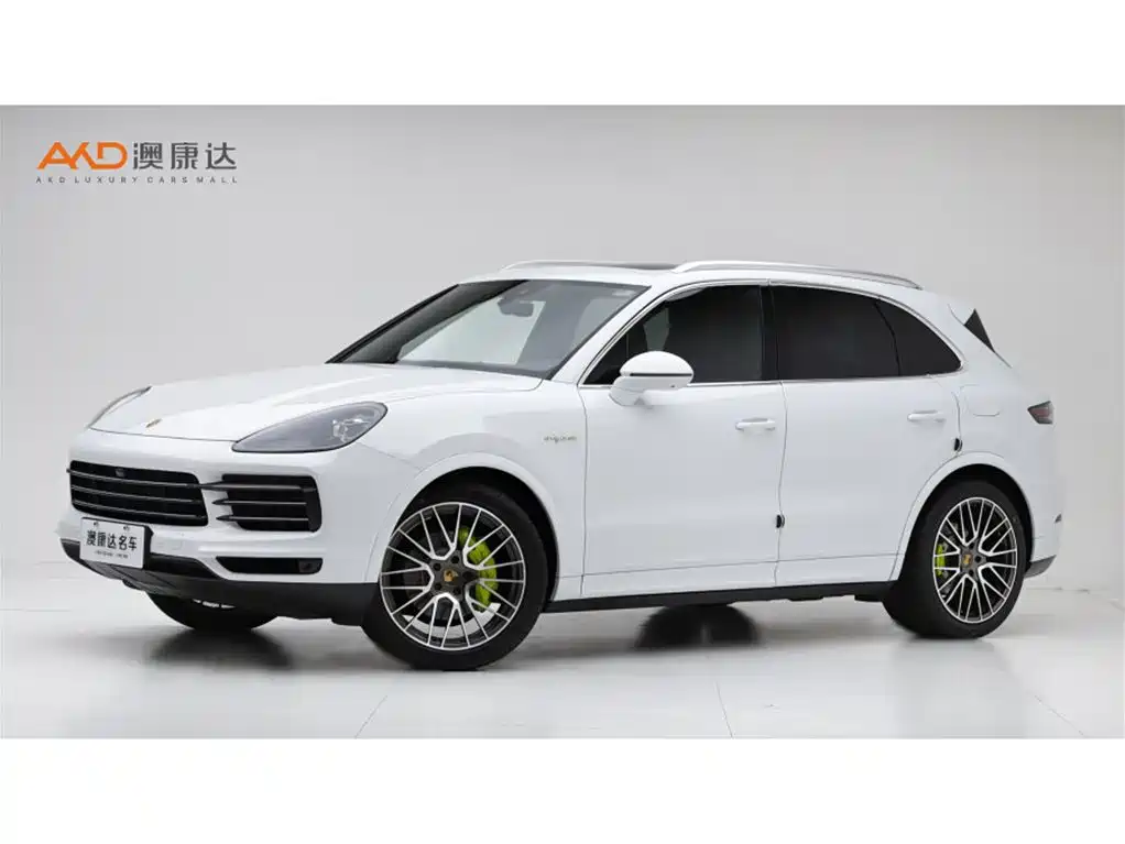 Porsche Cayenne New Energy 2021 — фото 1