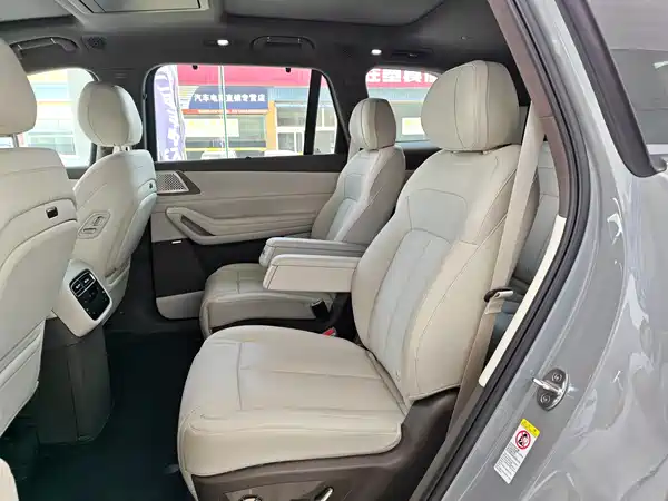 Denza N8L 2025