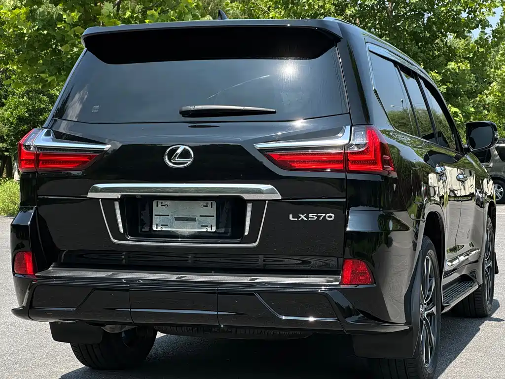Lexus LX 2022 — фото 5
