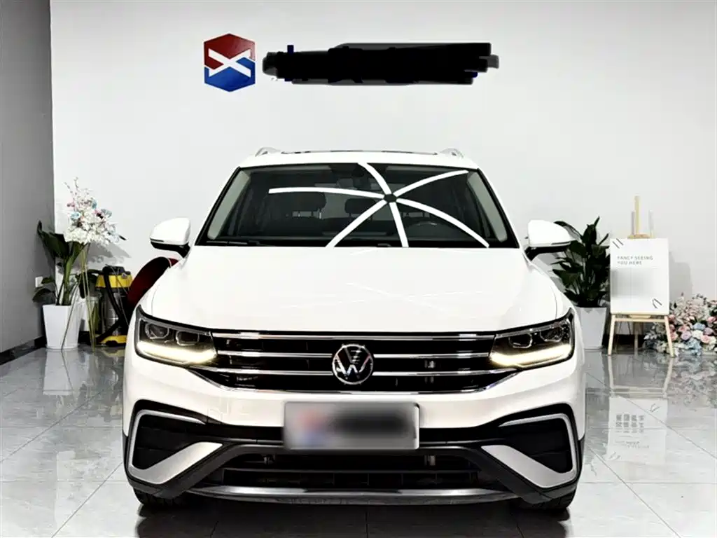 Volkswagen Tiguan L 2021 — фото 9