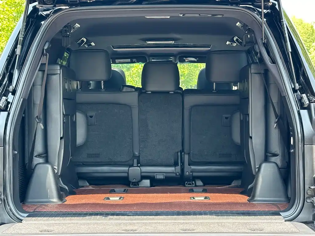 Lexus LX 2022 — фото 15