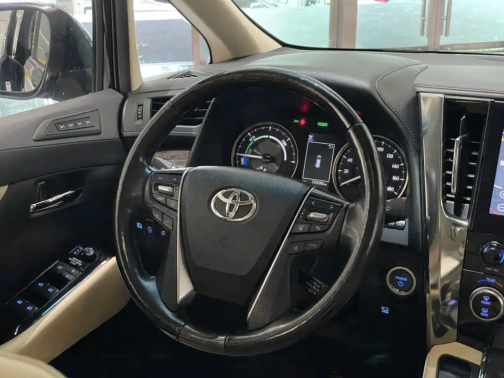 Toyota Alphard 2020 — фото 9