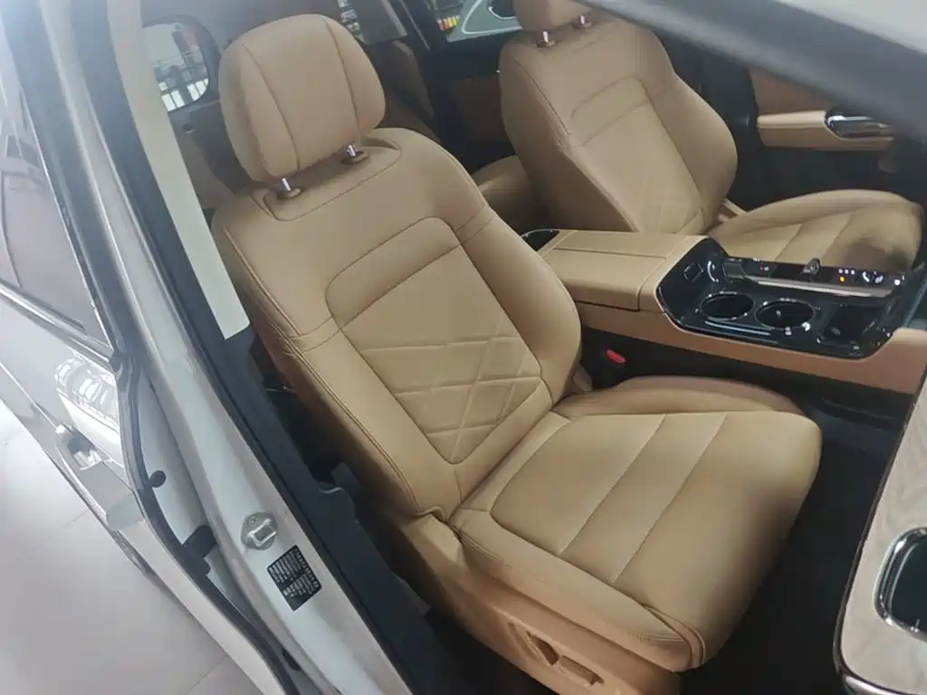 GAC Trumpchi E8 PHEV 2024 — фото 25