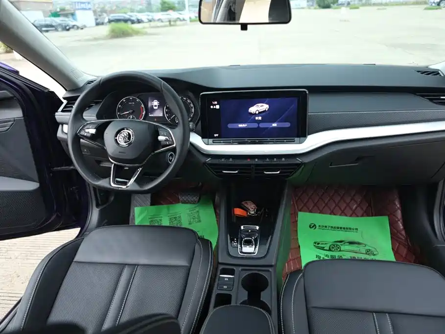 Skoda Octavia 2023 — фото 13