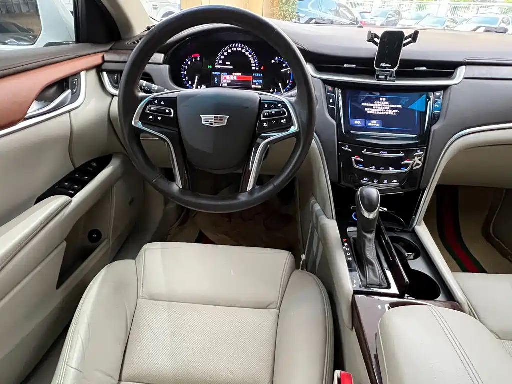 Cadillac XTS 2016 — фото 24