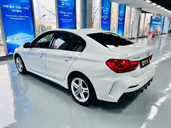 BMW 1 Series 2022