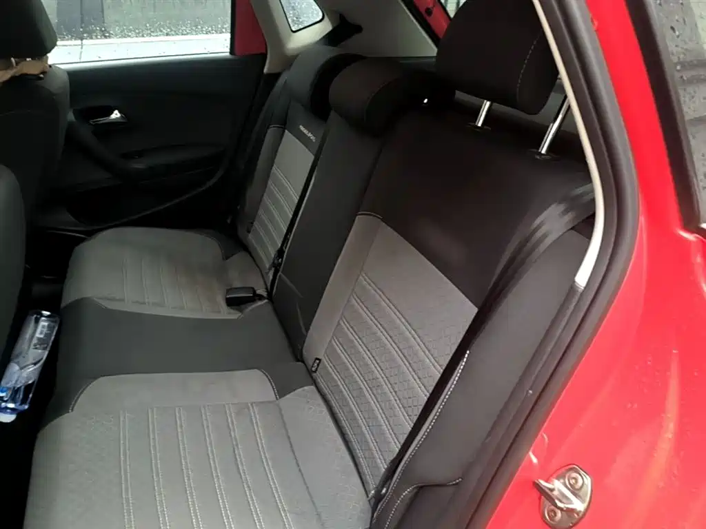 Volkswagen Polo 2015 — фото 17