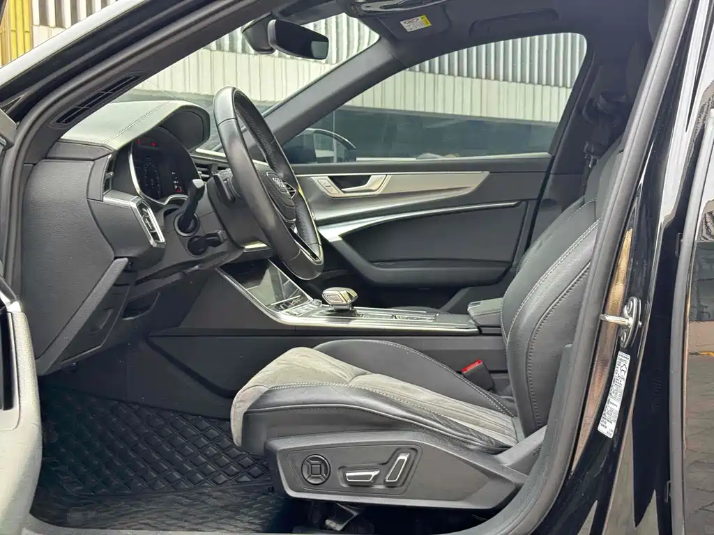 Audi A6L 2023 — фото 4