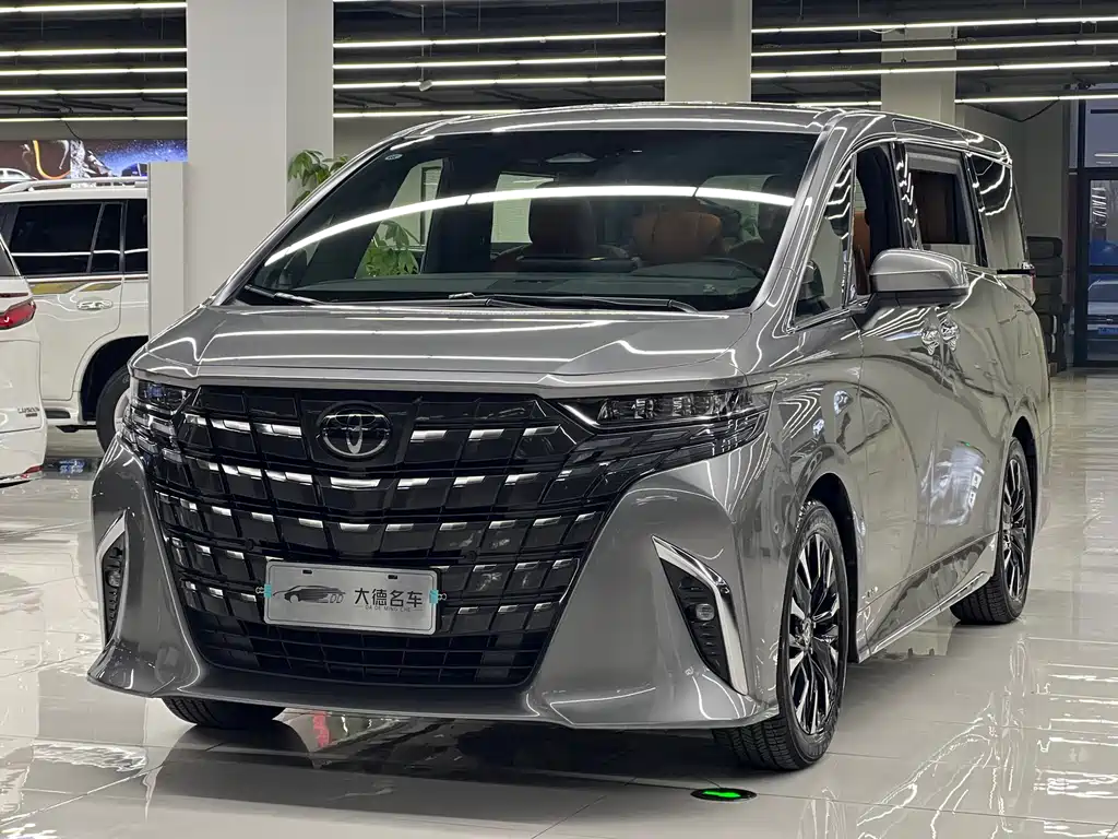 Toyota Alphard 2023 — фото 1