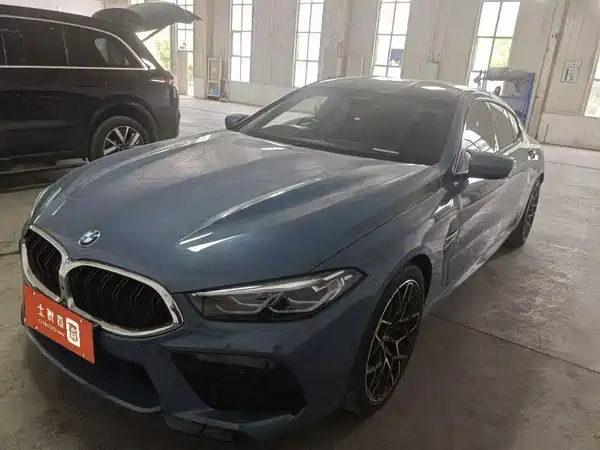 BMW M8 2022