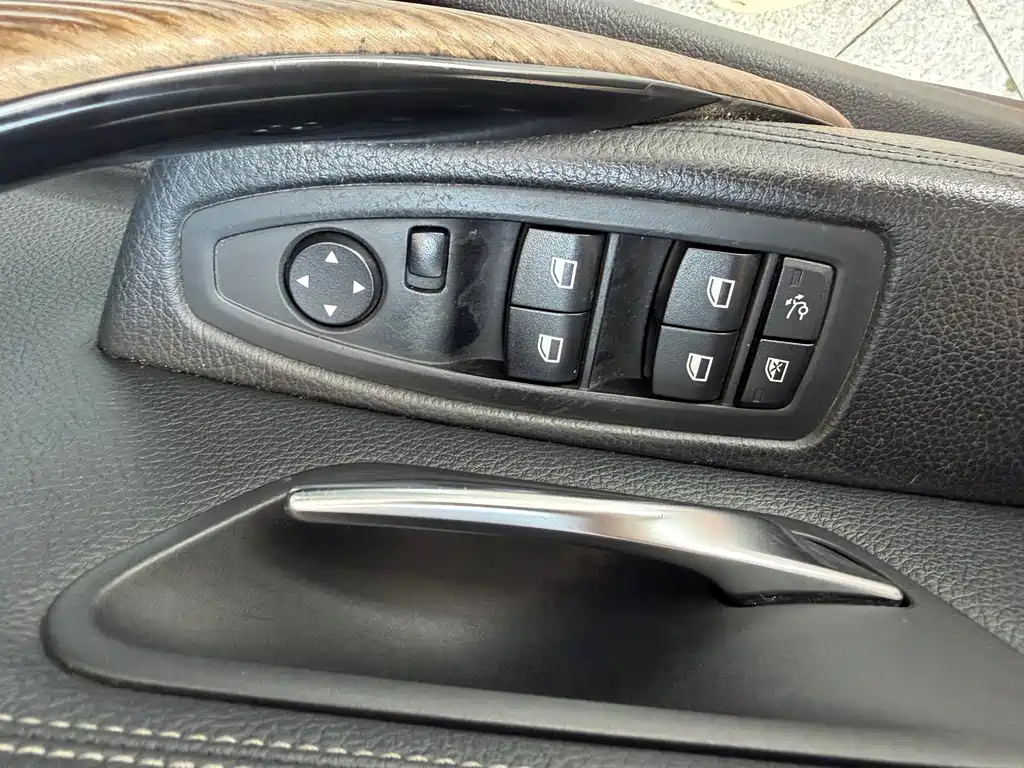 BMW 3 Series GT 2014 — фото 11