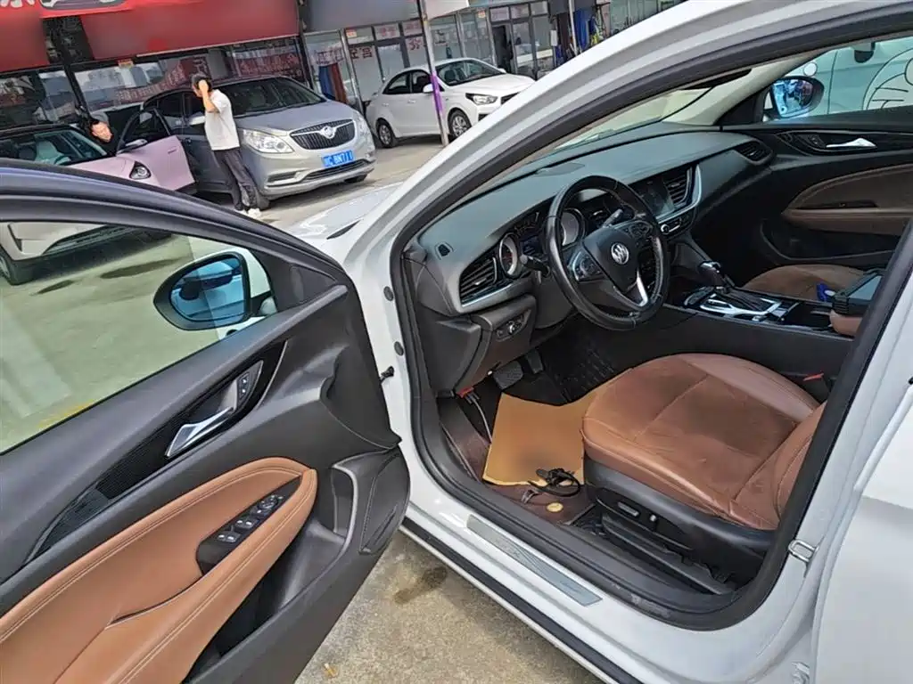 Buick Regal 2019 — фото 16