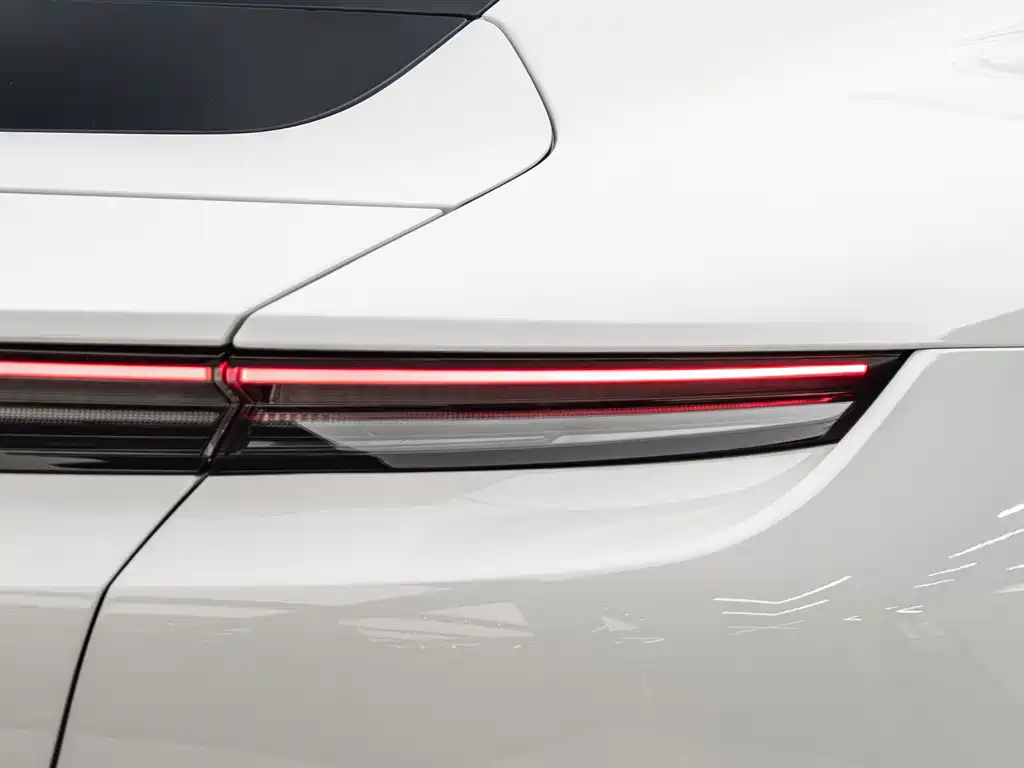 Porsche Taycan 2025 — фото 14