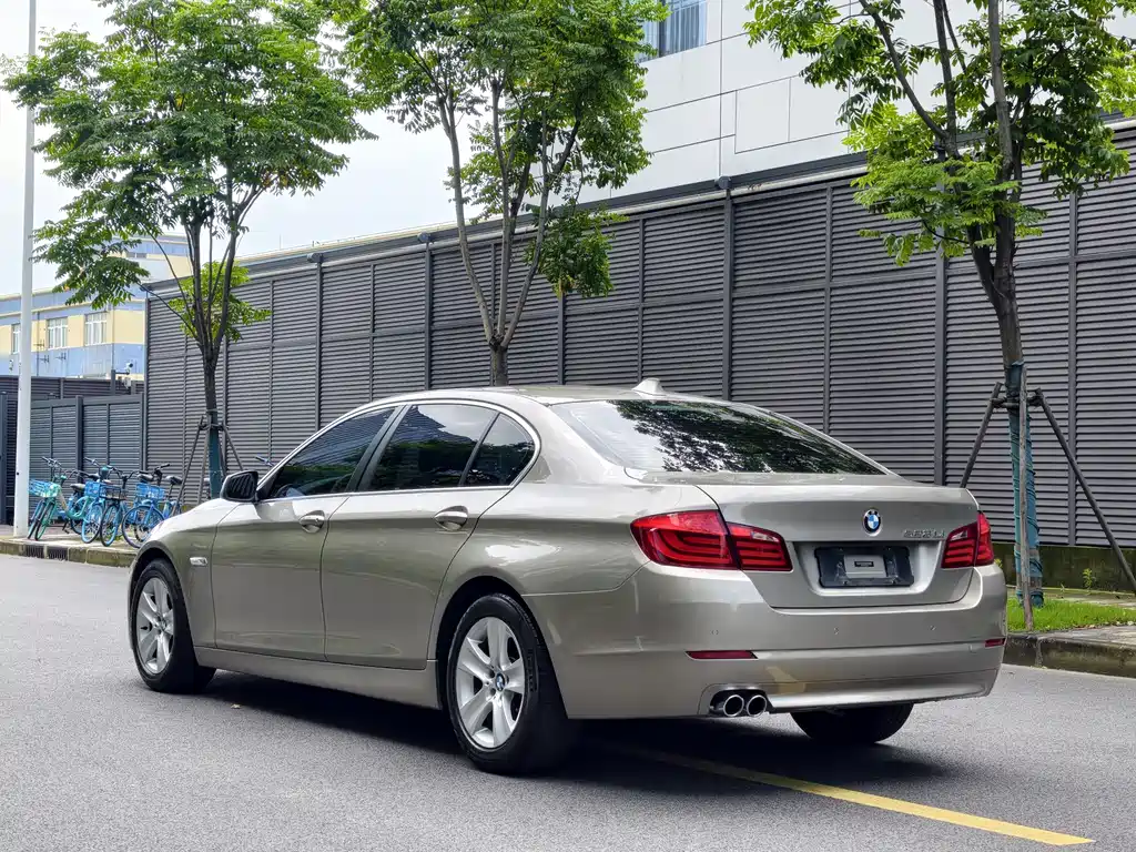 BMW 5 Series 2011