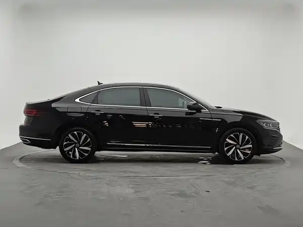 Volkswagen Passat 2023