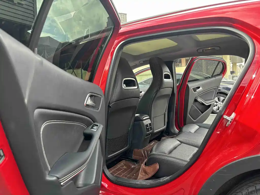 Mercedes-Benz GLA 2016 — фото 9