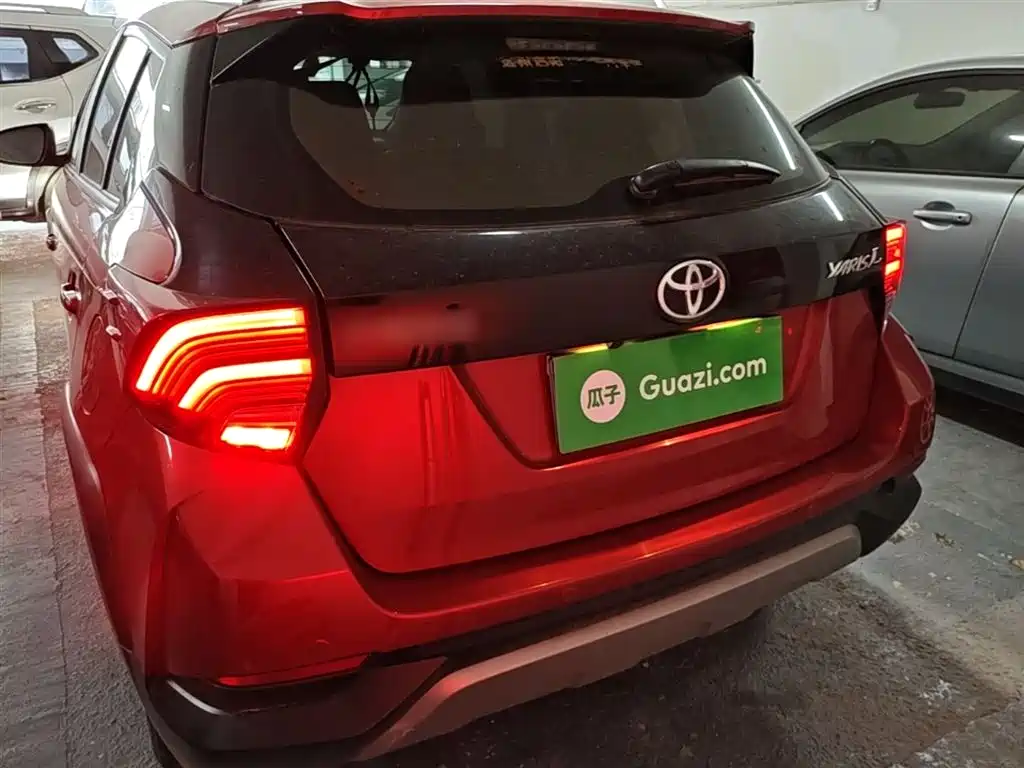 Toyota Yaris L 2022 — фото 6