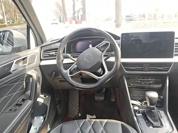 Volkswagen Tiguan L 2022