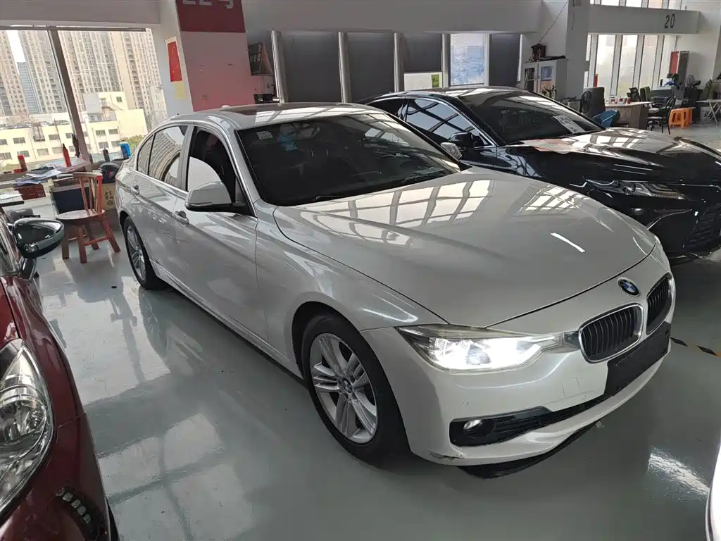BMW 3 Series 2016 — фото 22