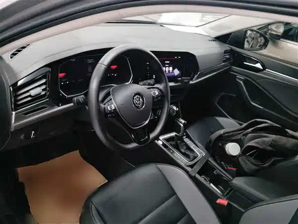 Volkswagen Sagitar 2021