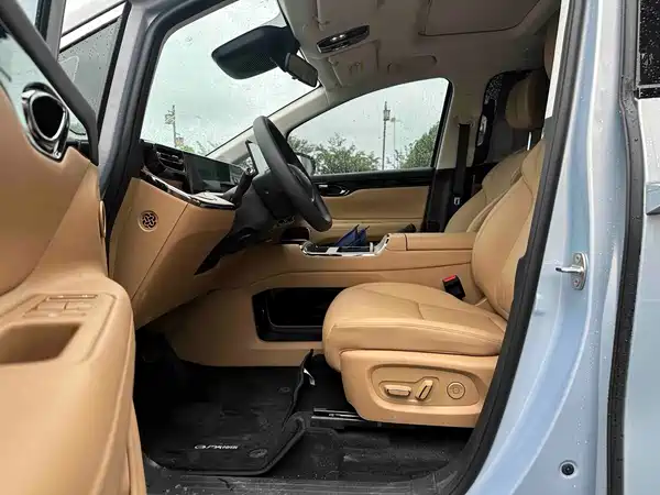 GAC Trumpchi E8 PHEV 2026