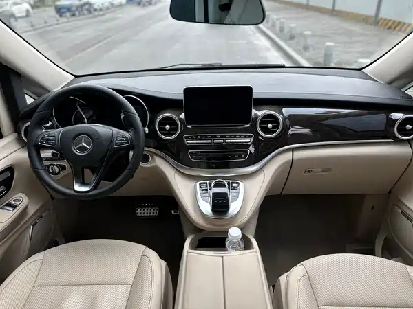 Mercedes-Benz V-Class 2017