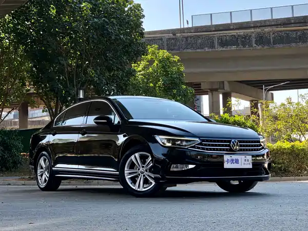 Volkswagen Magotan 2025