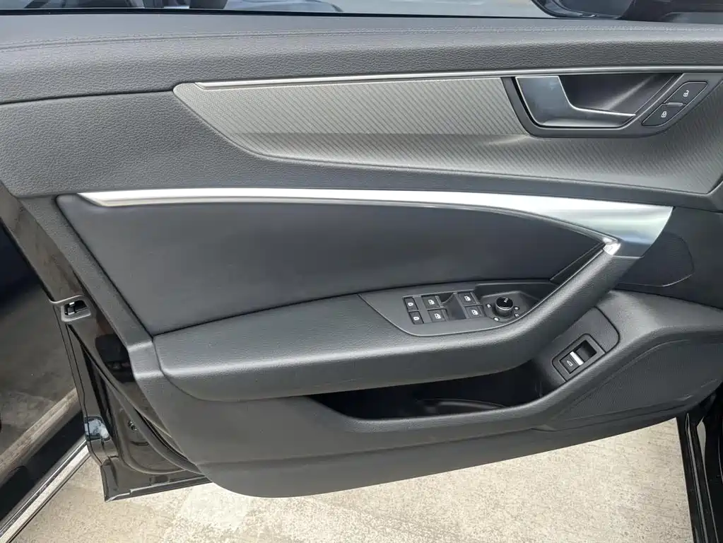 Audi A6L 2021