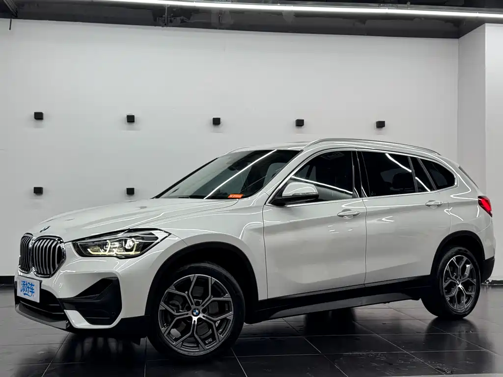 BMW X1 2022 — фото 1
