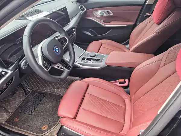 BMW i3 2025