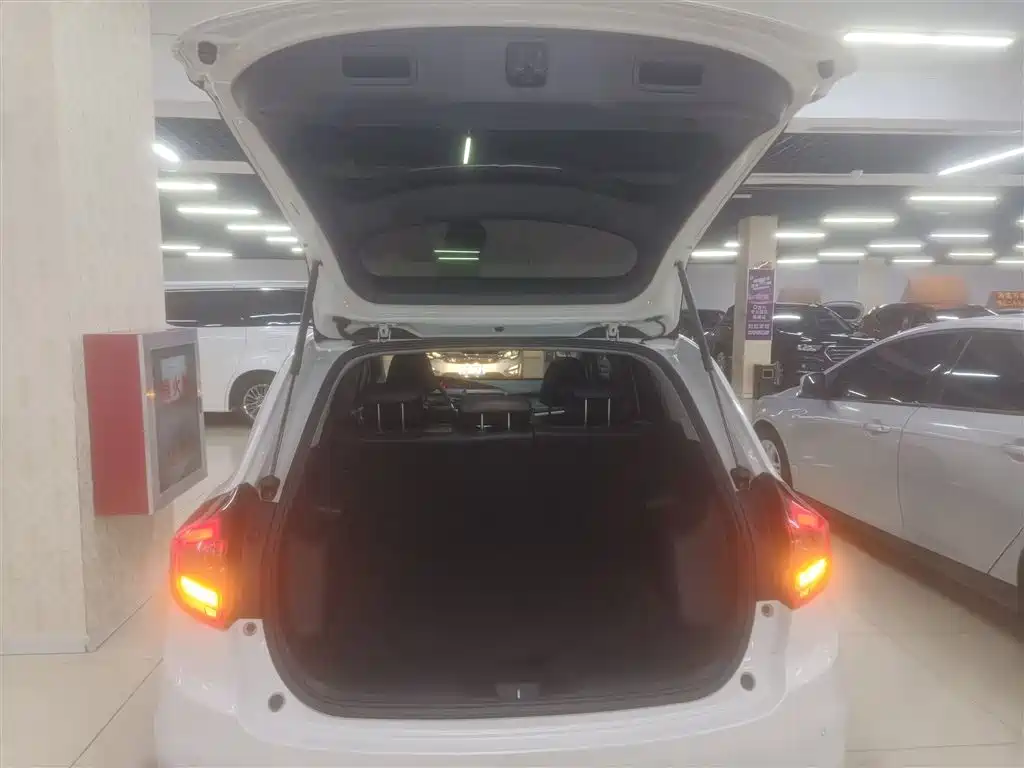 Honda Jade 2019 — фото 18