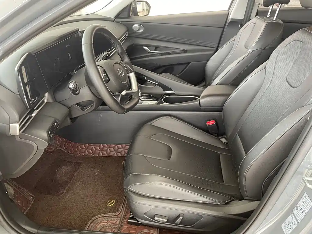Hyundai Elantra 2022