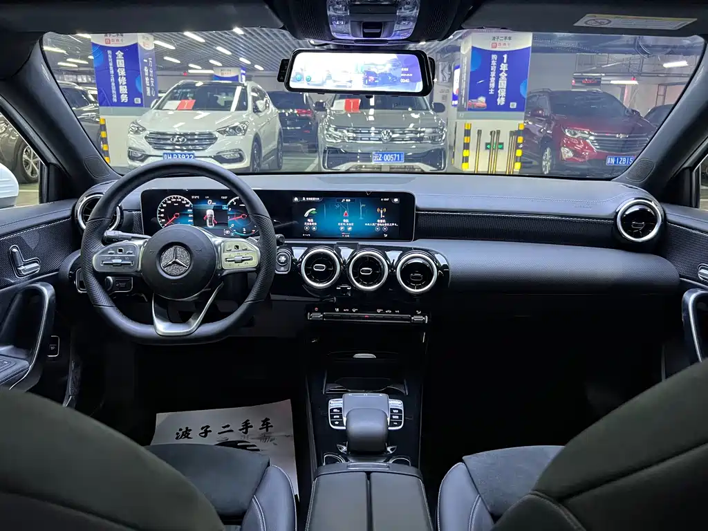 Mercedes-Benz A-Class 2019 — фото 15