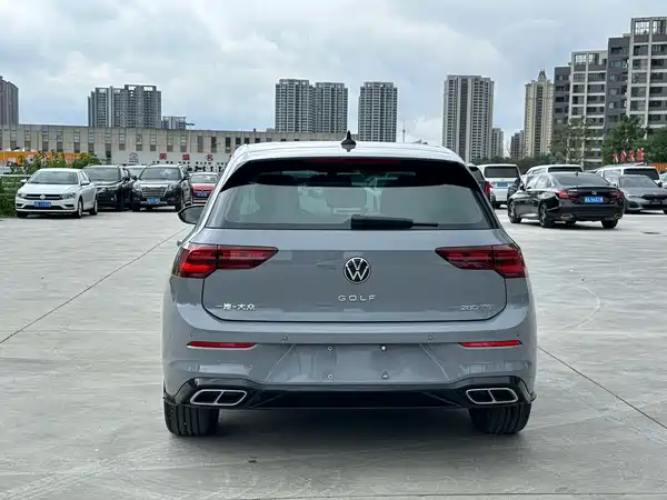 Volkswagen Golf 2022