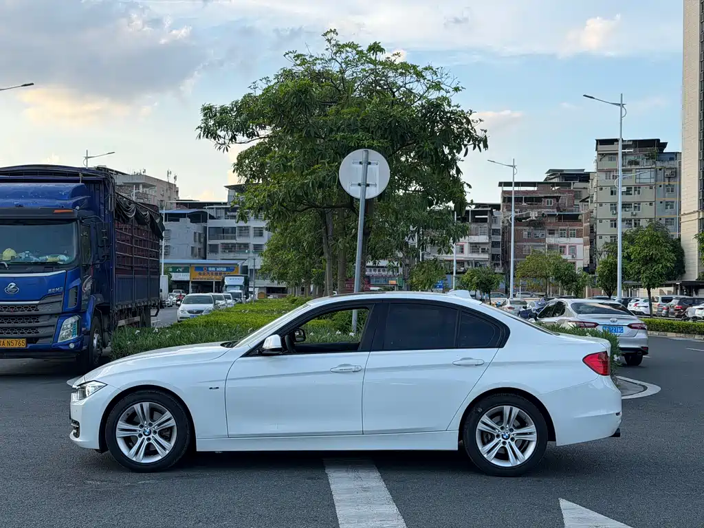 BMW 3 Series 2014 — фото 13