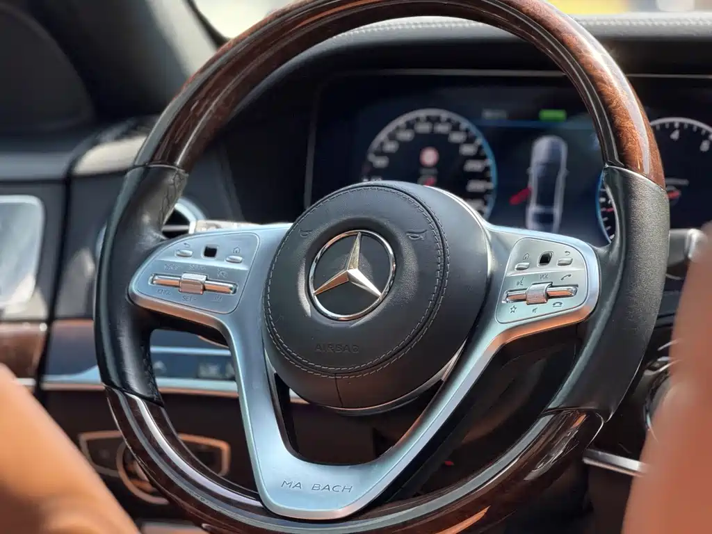 Mercedes-Benz Maybach S-Class 2020 — фото 17