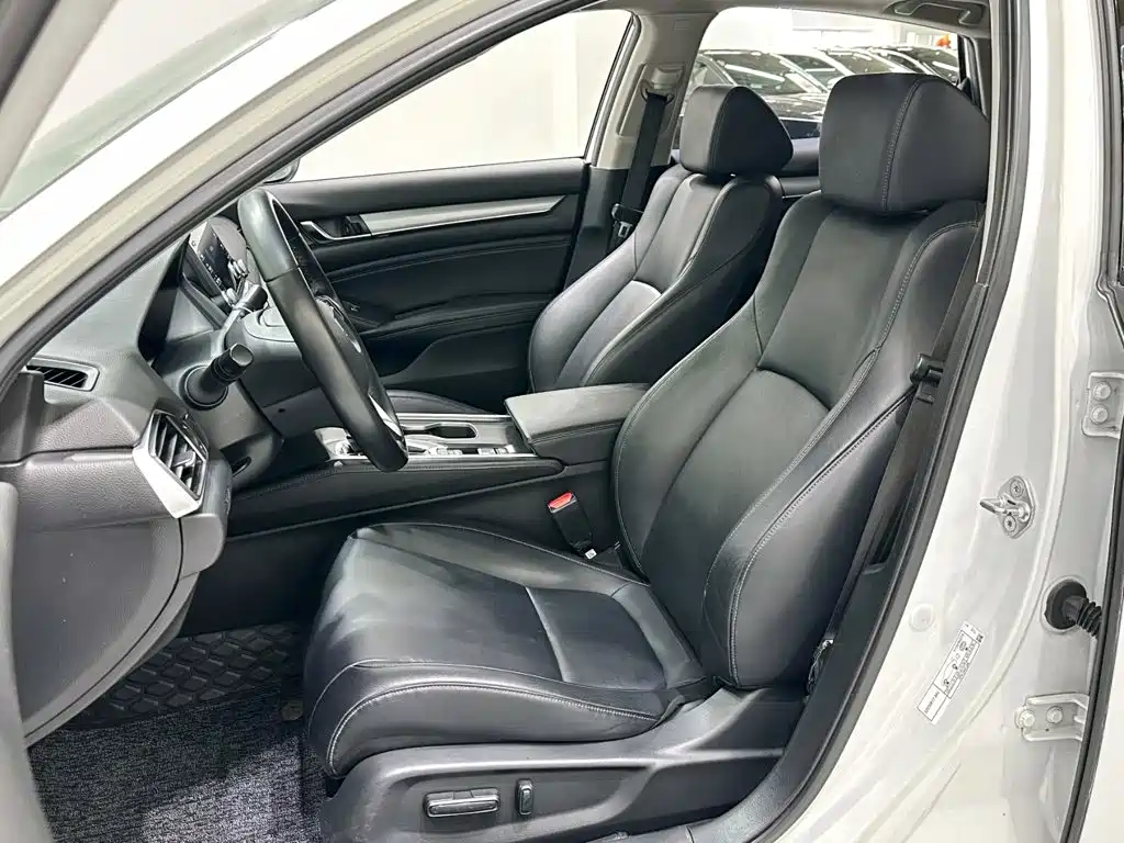 Honda Accord 2020 — фото 8