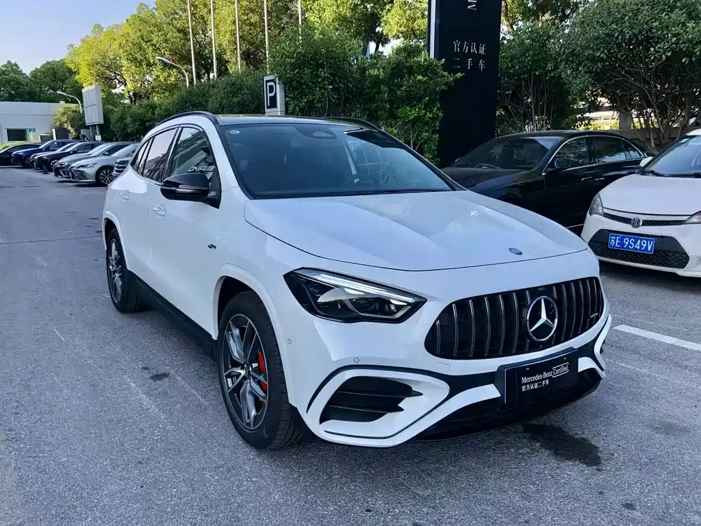 Mercedes-Benz GLA AMG 2025 — фото 3