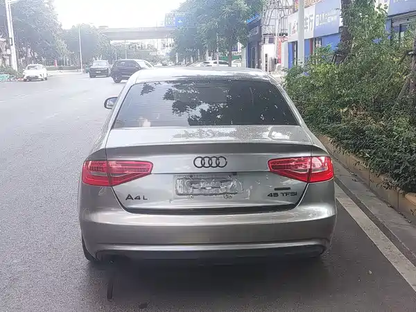 Audi A4L 2013