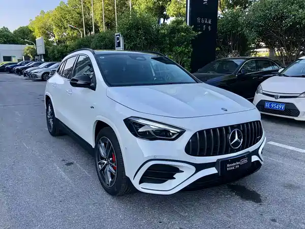 Mercedes-Benz GLA AMG 2025