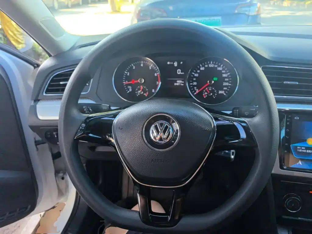 Volkswagen Lamando 2018 — фото 11