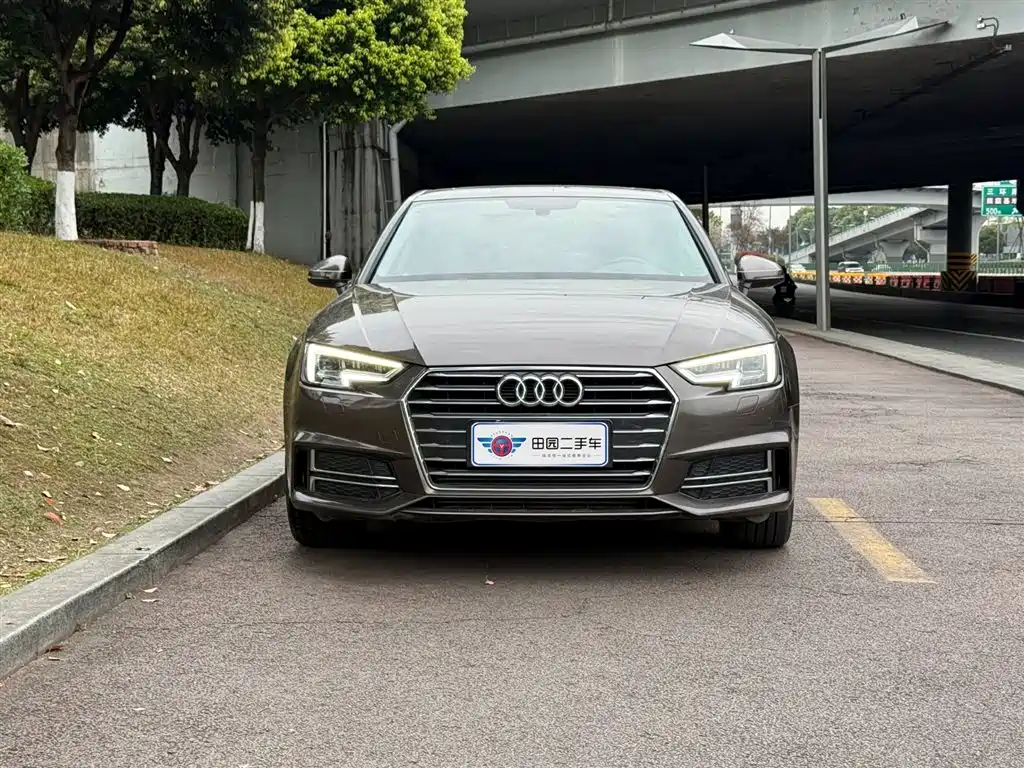 Audi A4L 2019 — фото 2