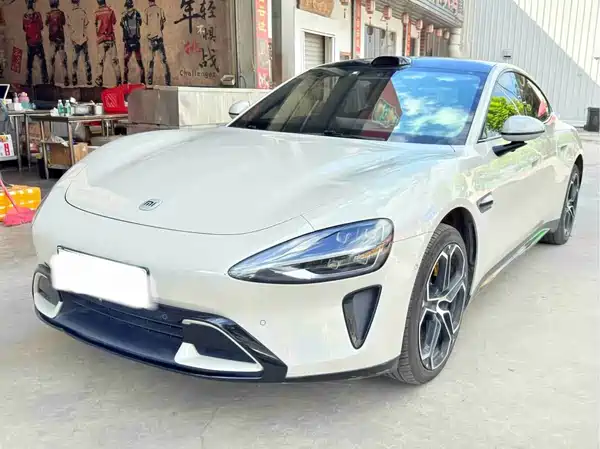 Xiaomi SU7 2024