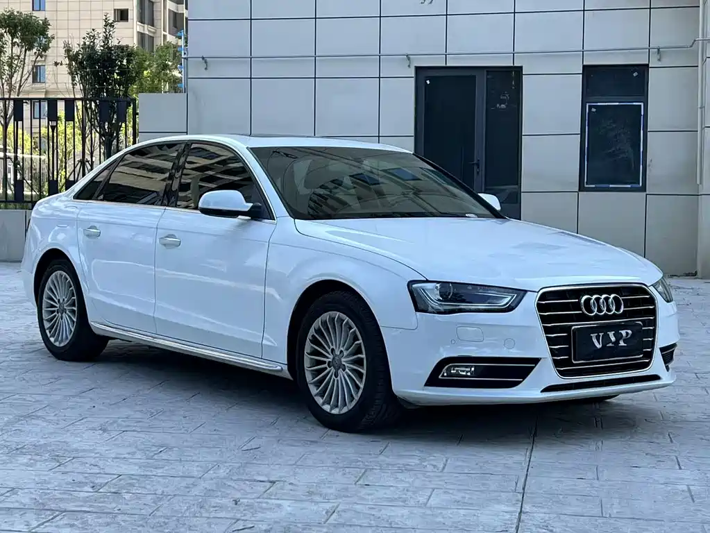 Audi A4L 2016