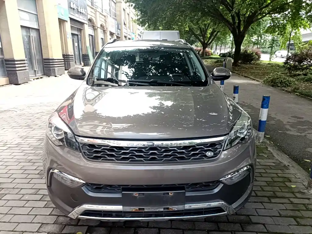 Leopaard CS10 2016