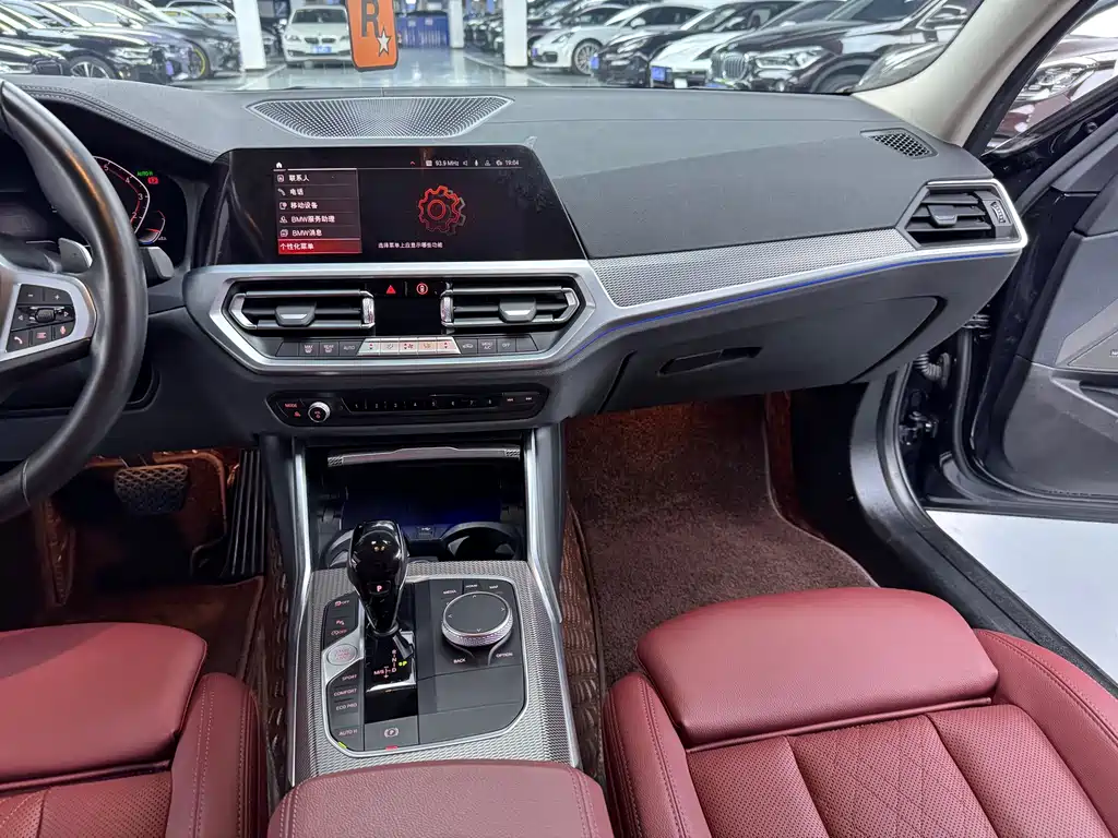 BMW 3 Series 2021 — фото 11
