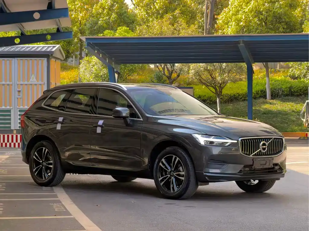 Volvo XC60 2019 — фото 4