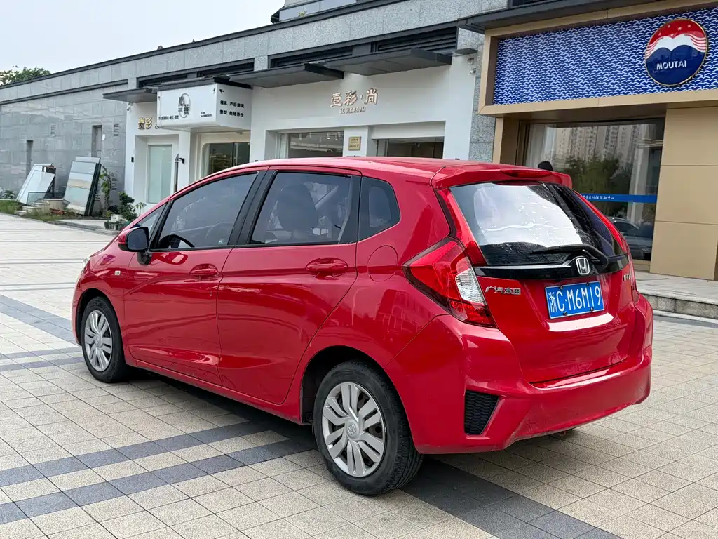 Honda Fit 2016 — фото 11